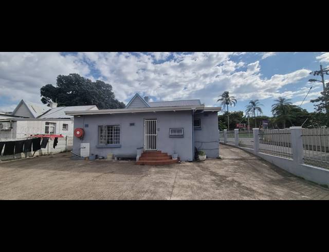 300M² OFFICE FOR SALE IN BEREA WEST